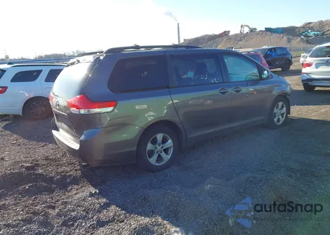 2011 Toyota Sienna Le V6 из США, поврежденный, VIN 5TDKK3DC6BS171912